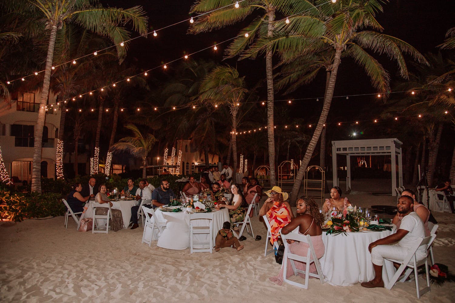 Fotografía de boda en Cancun por fotógrafo de bodas destino en México